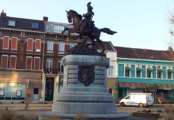 Denain Statue du maréchal de Villars